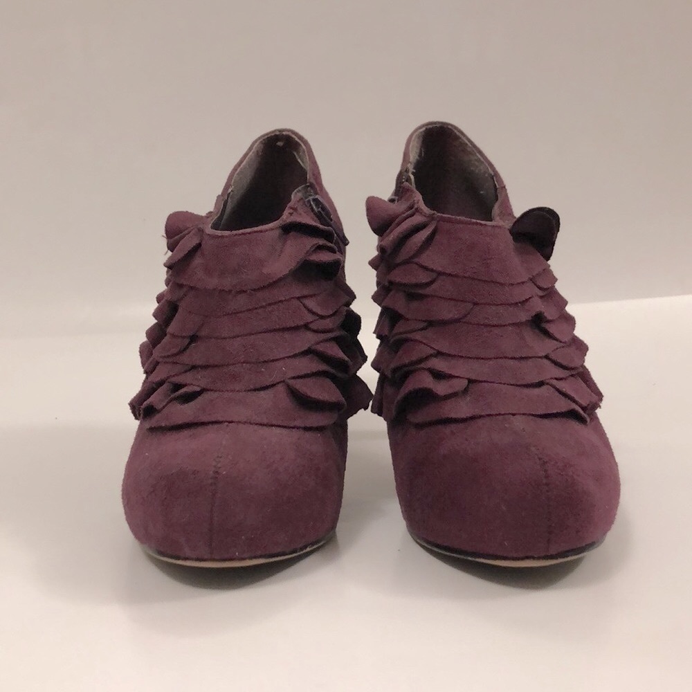 Madden Girl 9 Purple Ankle Boot Heel shoe Platform Ruffle side zipper Excellent - Picture 3 of 11